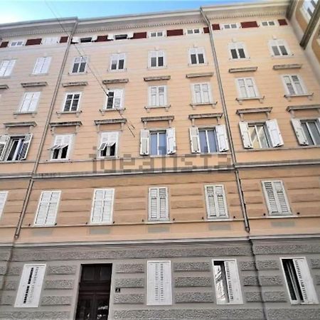 Apartmán La Casa Di Lu Terst Exteriér fotografie
